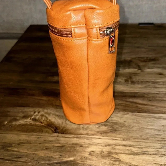 La Mare Collection Accessories 2 Pc Bundle Baby Bottle Holder/Zipper Bag - Picture 7 of 12